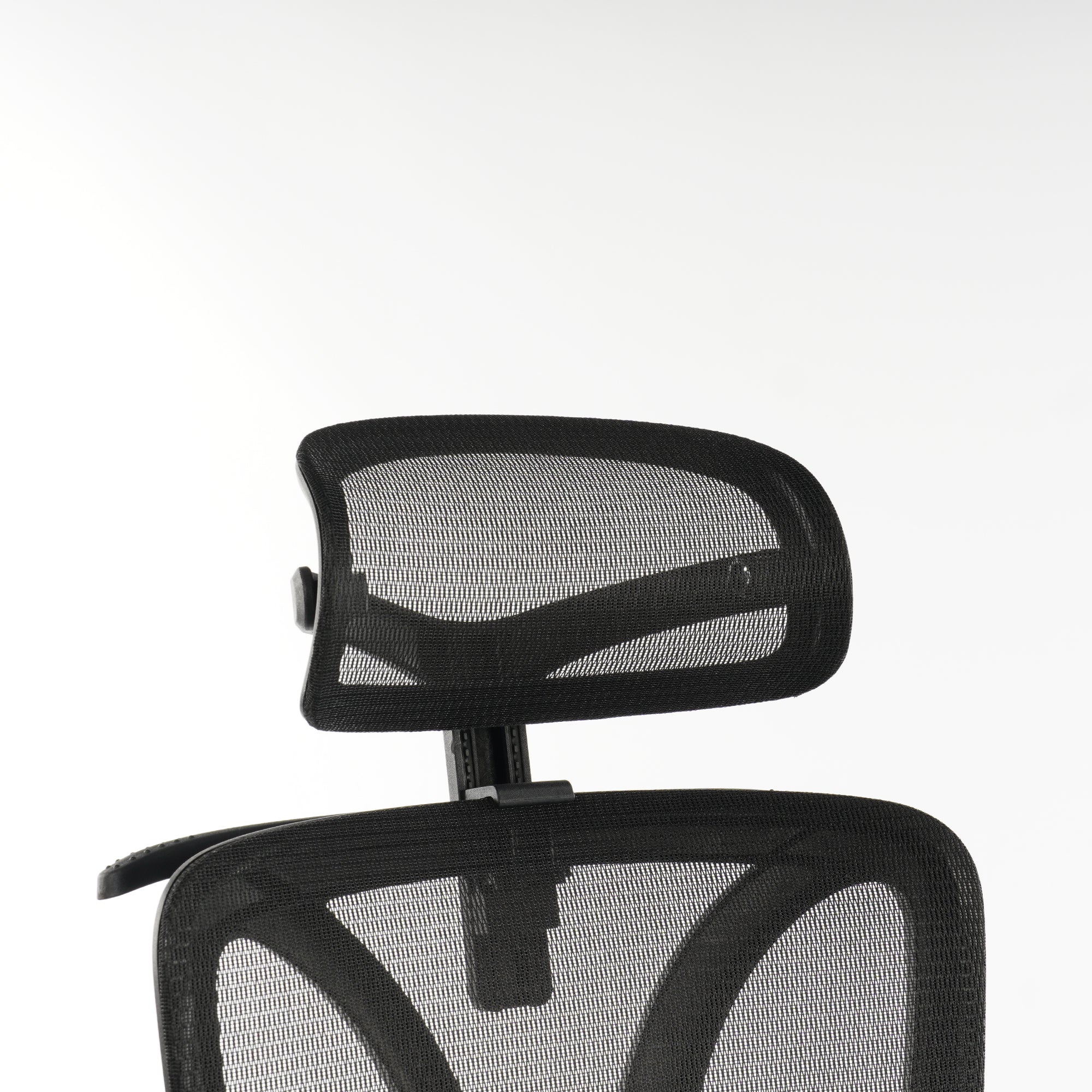 9028 Series Paramount Lounge Ergonomic Office Chair Black Mesh