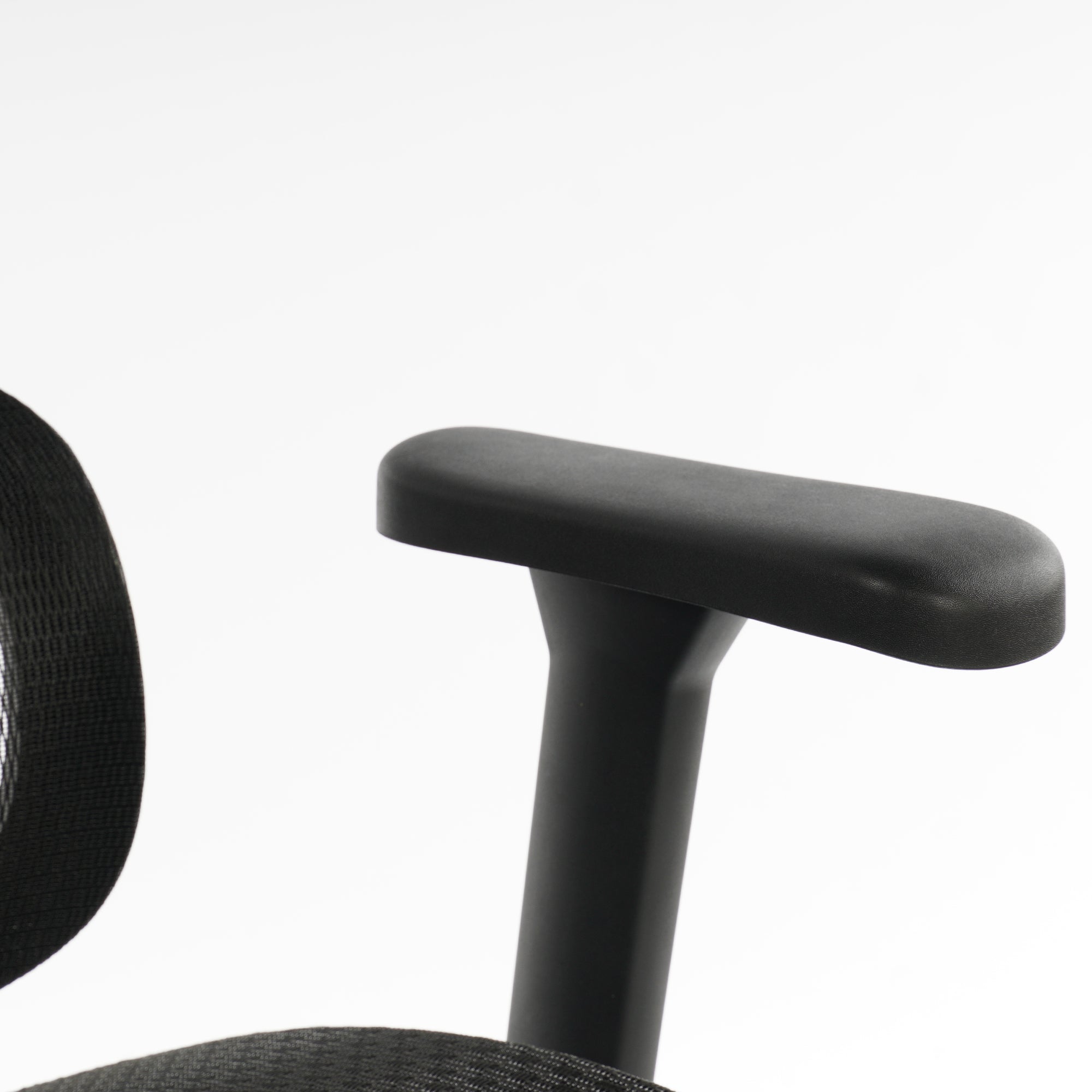 9028 Series Paramount Lounge Ergonomic Office Chair Black Mesh