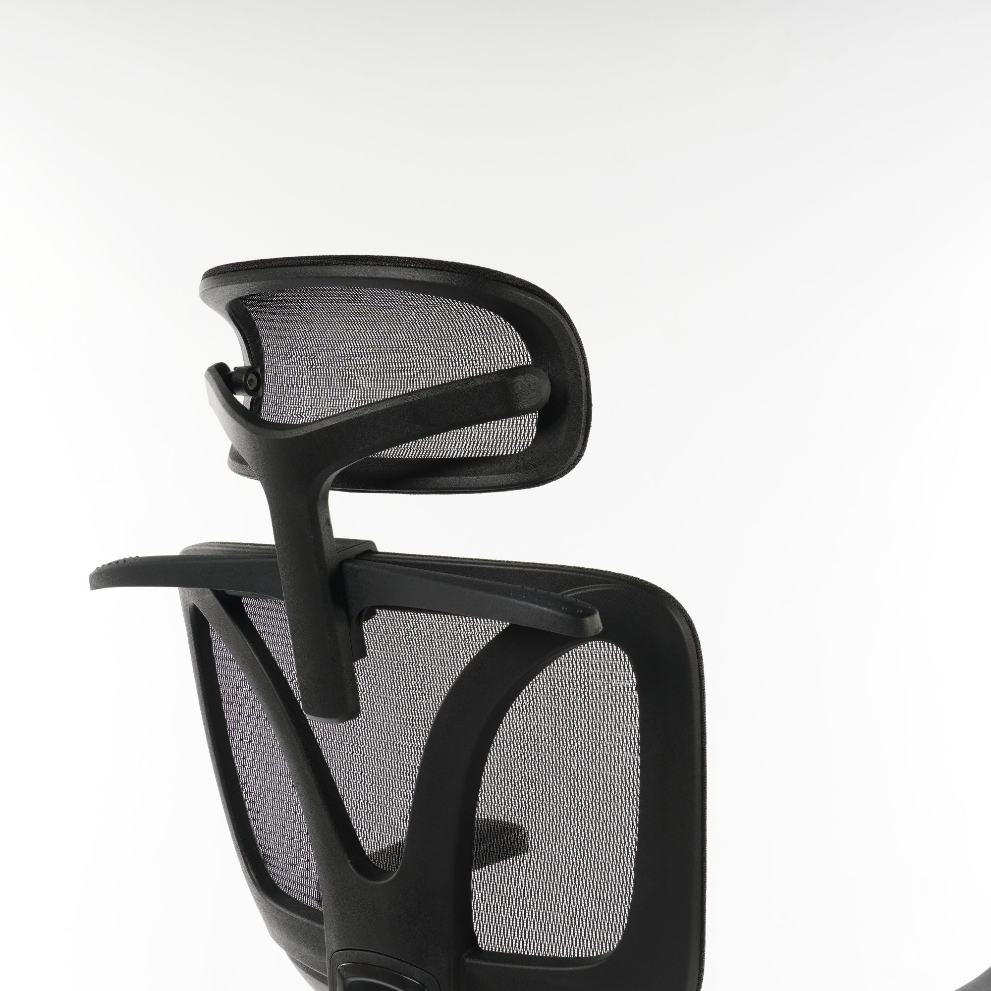 9028 Series Paramount Lounge Ergonomic Office Chair Black Mesh