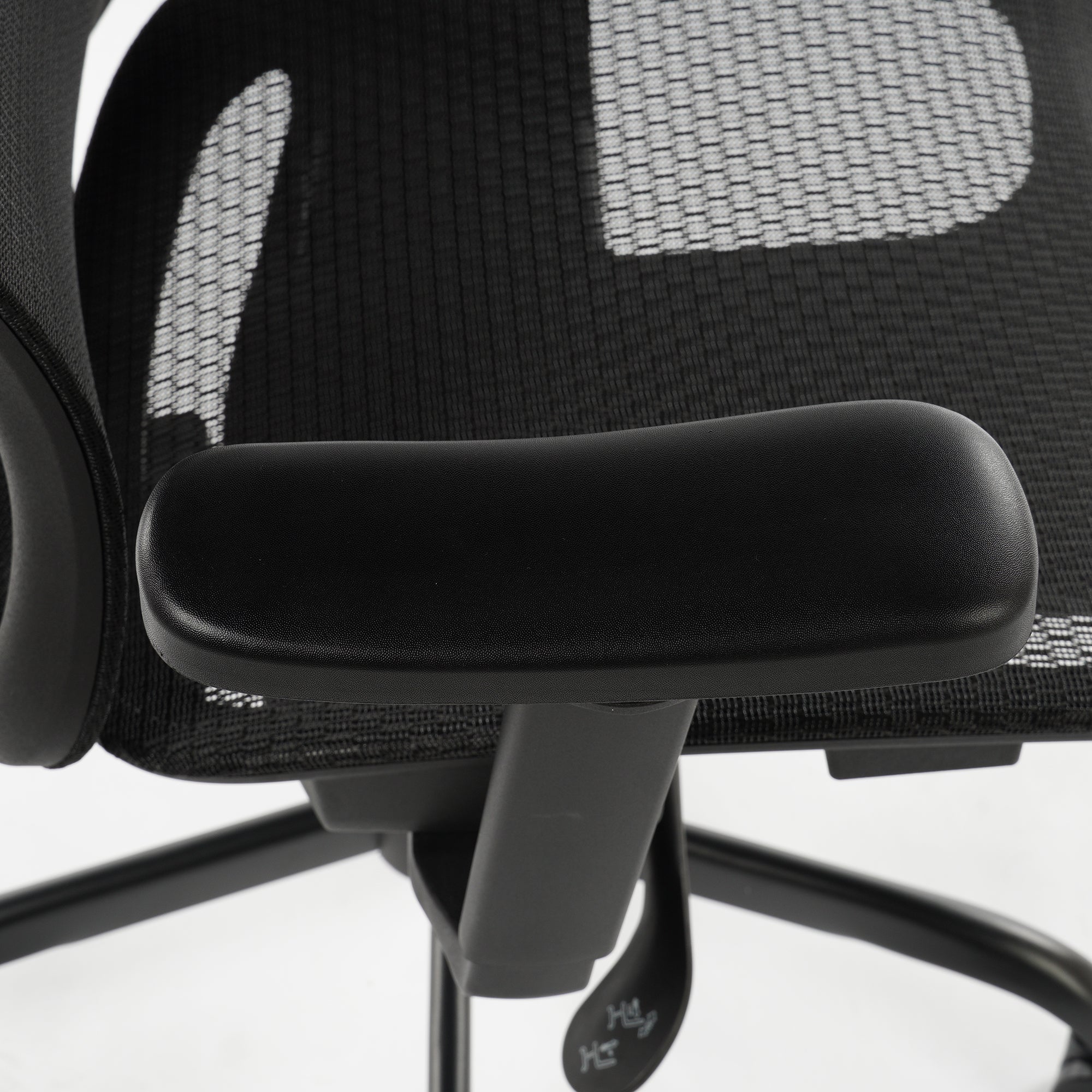 9018 Series Premium Ergonomic Office Chair Black Mesh