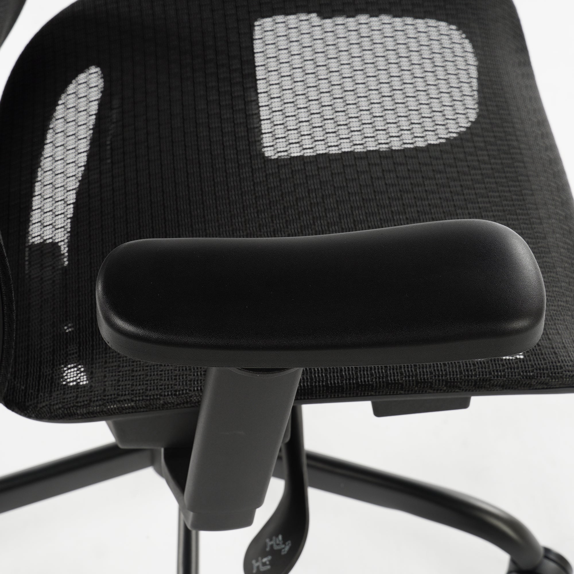 9018 Series Premium Ergonomic Office Chair Black Mesh