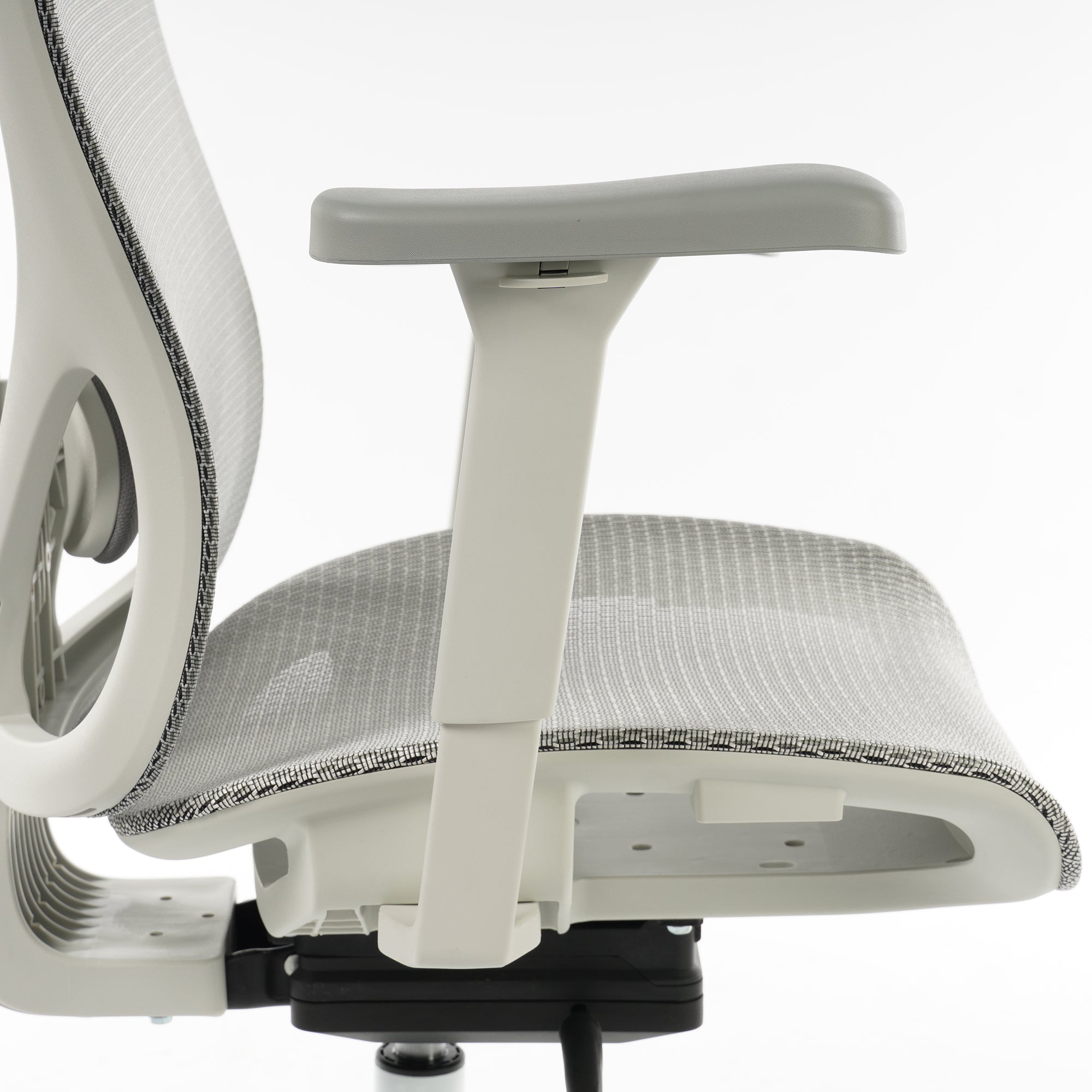 9018 Series Premium Ergonomic Office Chair Grey Mesh
