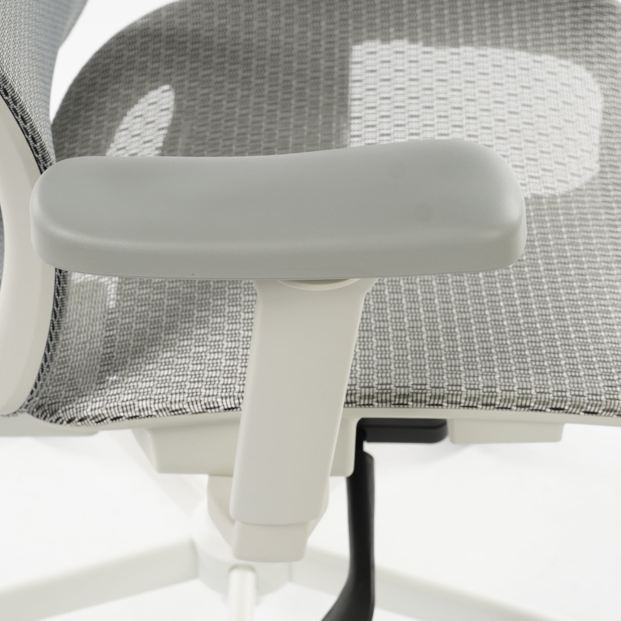9018 Series Premium Ergonomic Office Chair Grey Mesh